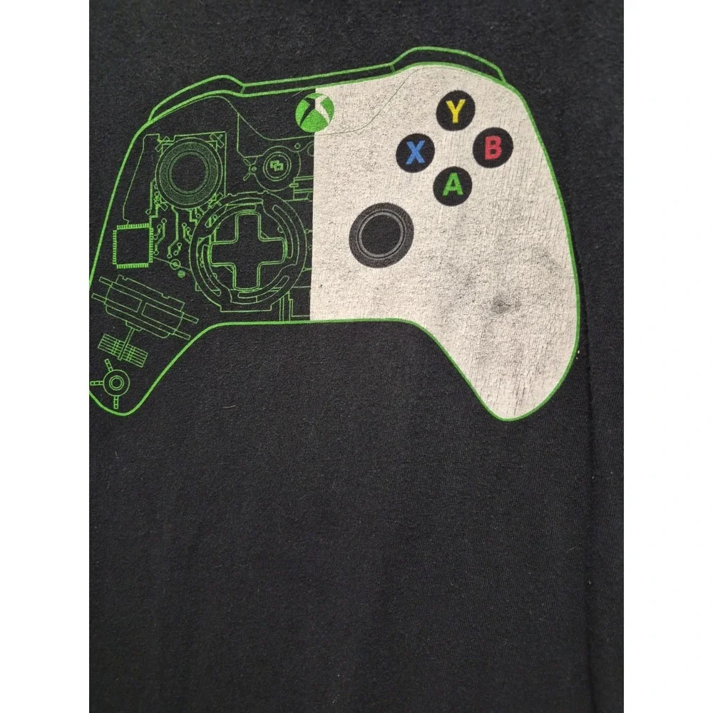 X BOX Gamer Controller T Shirt size XL READ DESCRIPTION